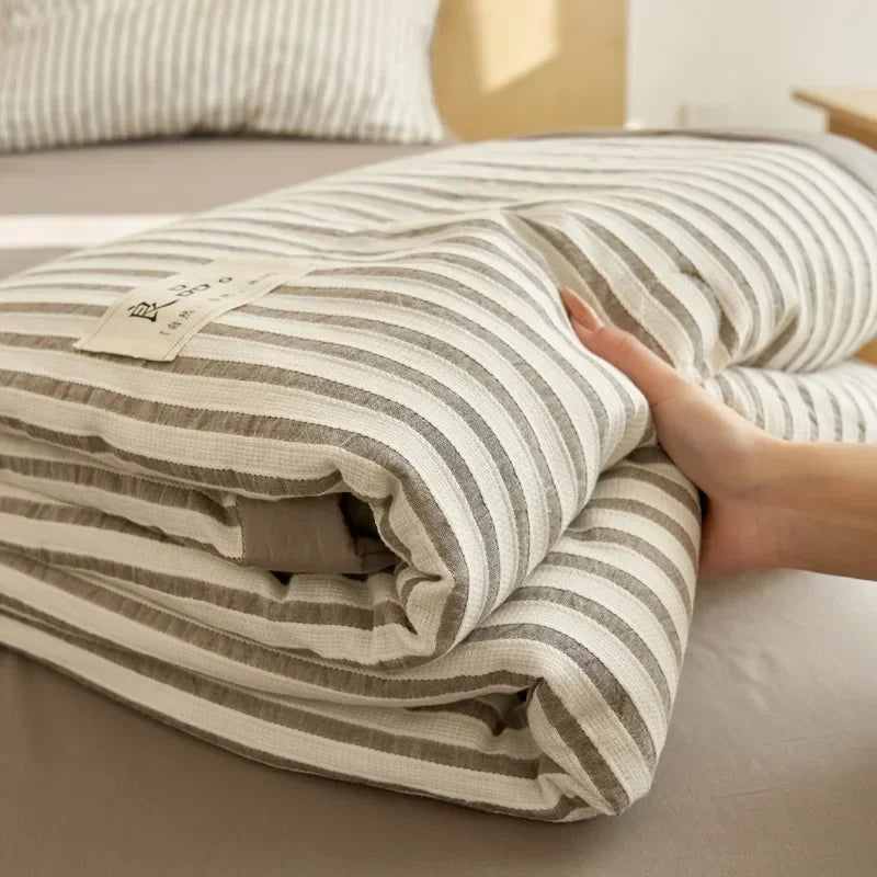 Jacquard Summer Quilt 100 Percent Cotton With Soya Fibre Filling